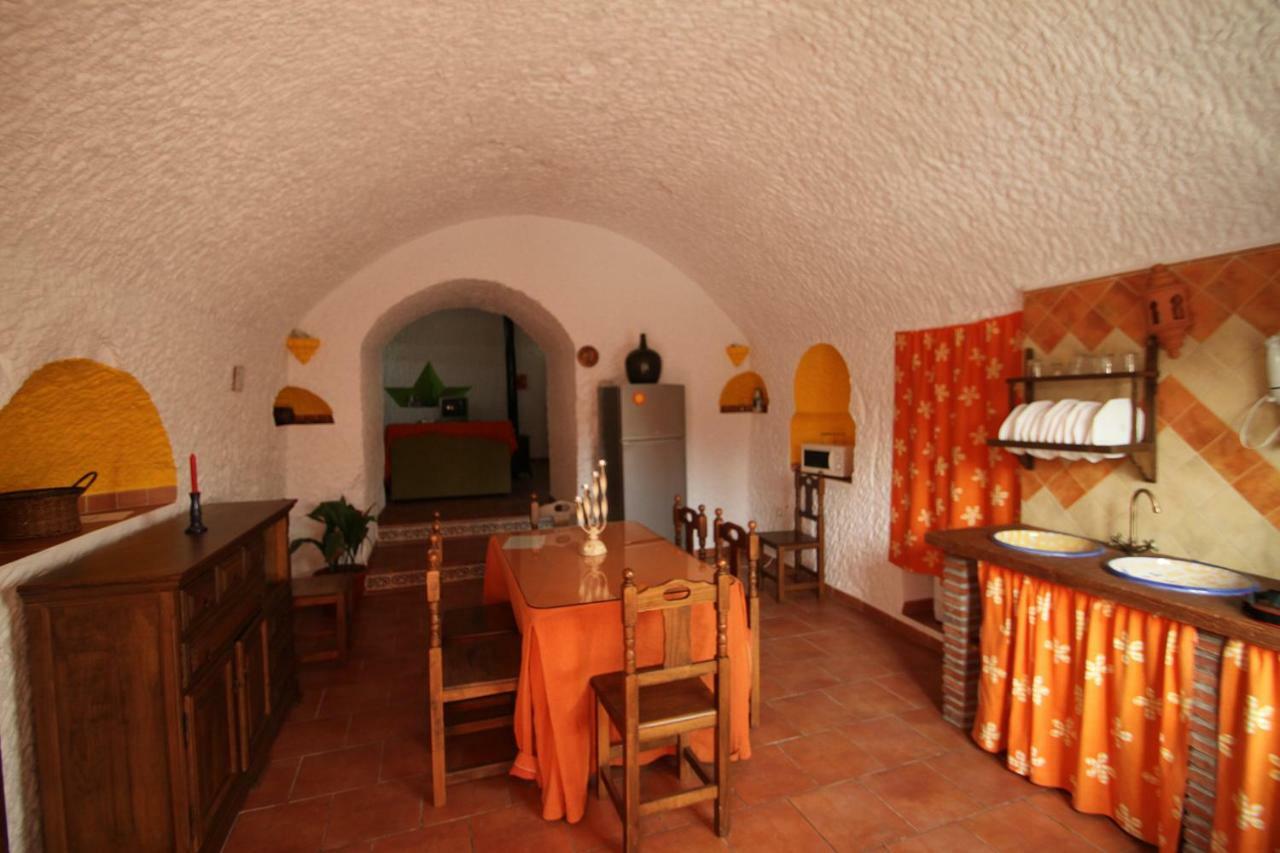 בית הארחה Benalúa de Guadix 	Cuevas La Chumbera מראה חיצוני תמונה